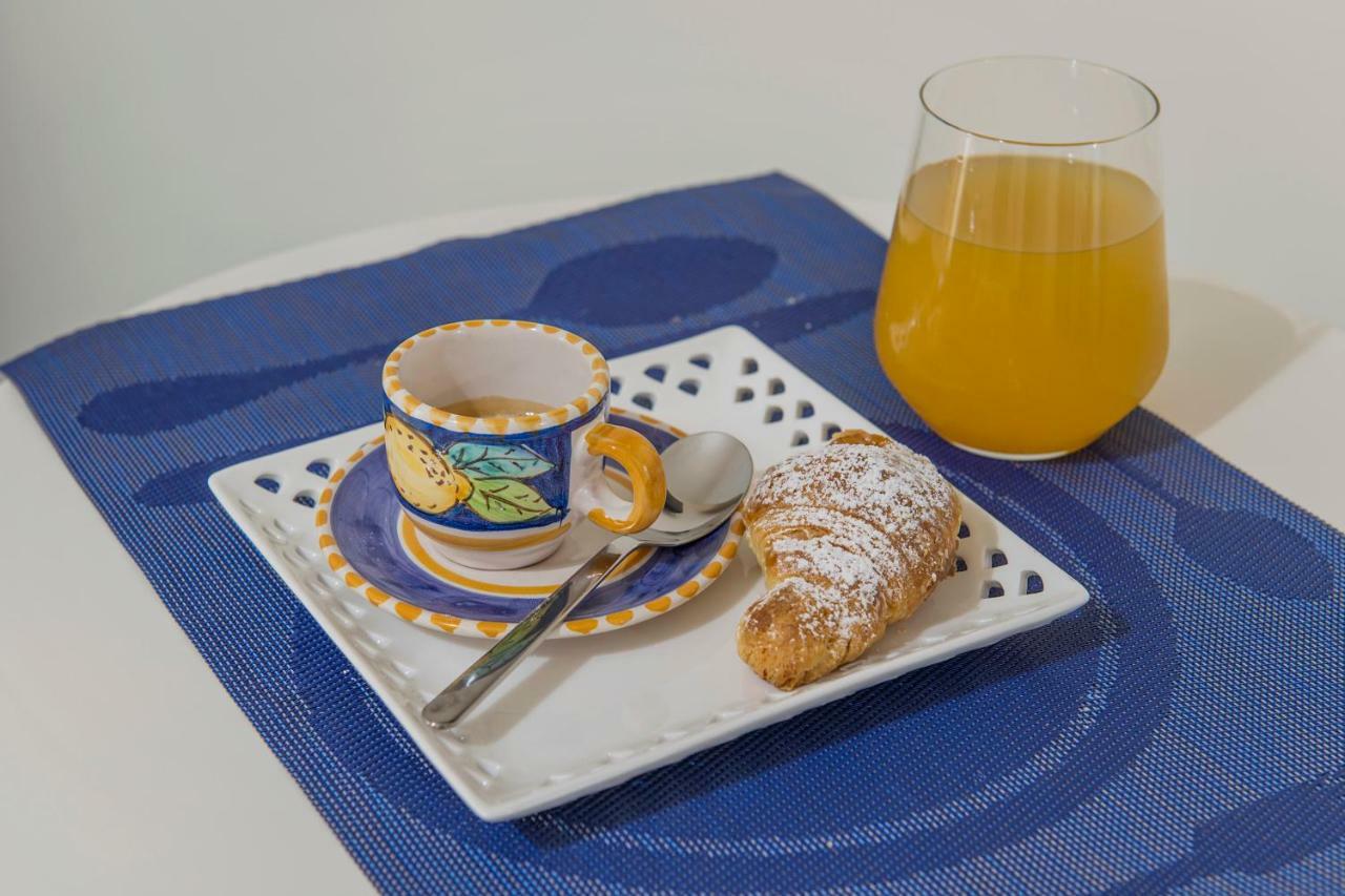 Ad Maiora Bed & Breakfast Salerno Dış mekan fotoğraf