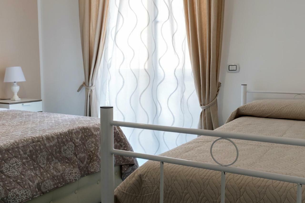 Ad Maiora Bed & Breakfast Salerno Dış mekan fotoğraf